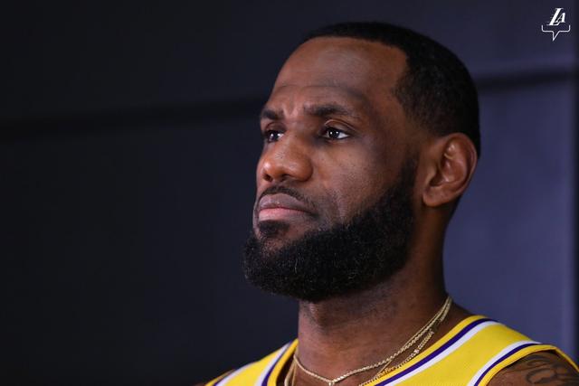 男篮集训名单调整：曾凡博贺希宁余嘉豪离队