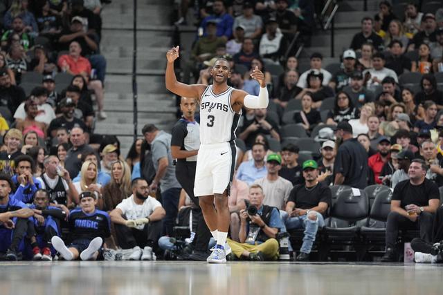 🏀太阳击退独行侠 布克37+9 杰伦·格林伤退 弗拉格19中4